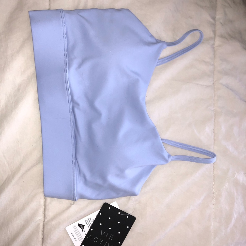 NWT periwinkle sports bra 🤍